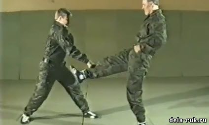 Видео урок: Защита от ударов ногами видео урок