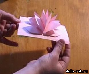 Как сделать из бумаги сделать красивую открытку /load/dopolnitelno/iz_bumagi/kak_sdelat_svoimi_rukami_kubiki_origami/23-1-0-156